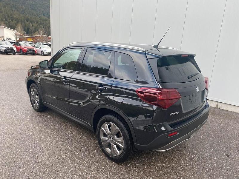 Neu Suzuki Vitara Comfort 110 PS (80 kW) 2025 Schwarz SUV