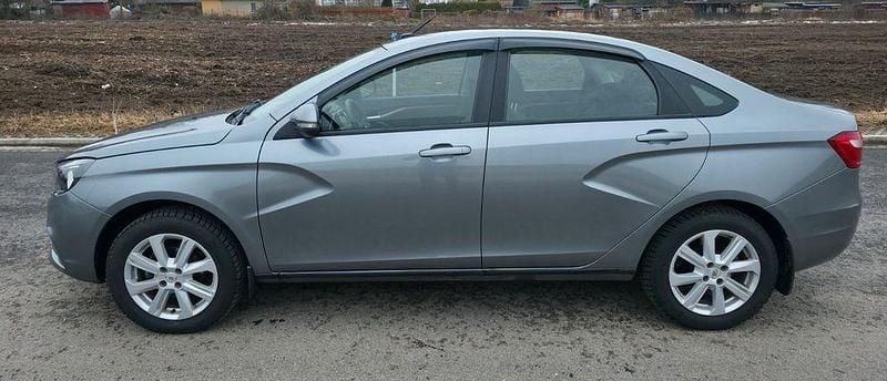 Gebraucht Lada Vesta 144 PS (105 kW) 2020 Grau Limousine