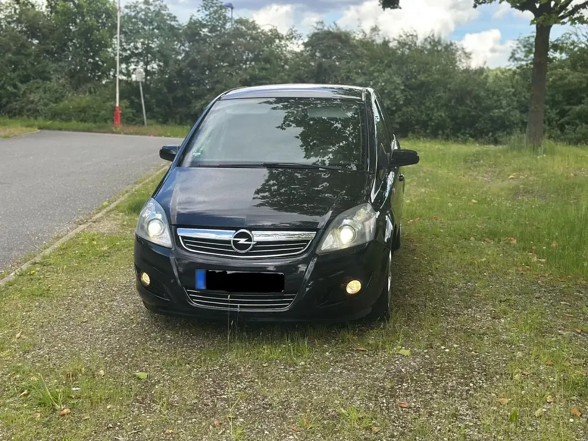 Gebraucht Opel Zafira 120 PS (88 kW) 2008 Schwarz Van / Kleinbus