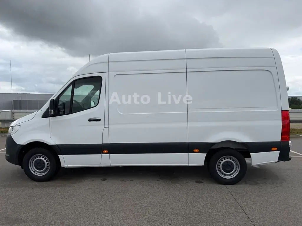 Gebraucht Mercedes Sprinter 150 PS (110 kW) 2023 Arktikweiss Van