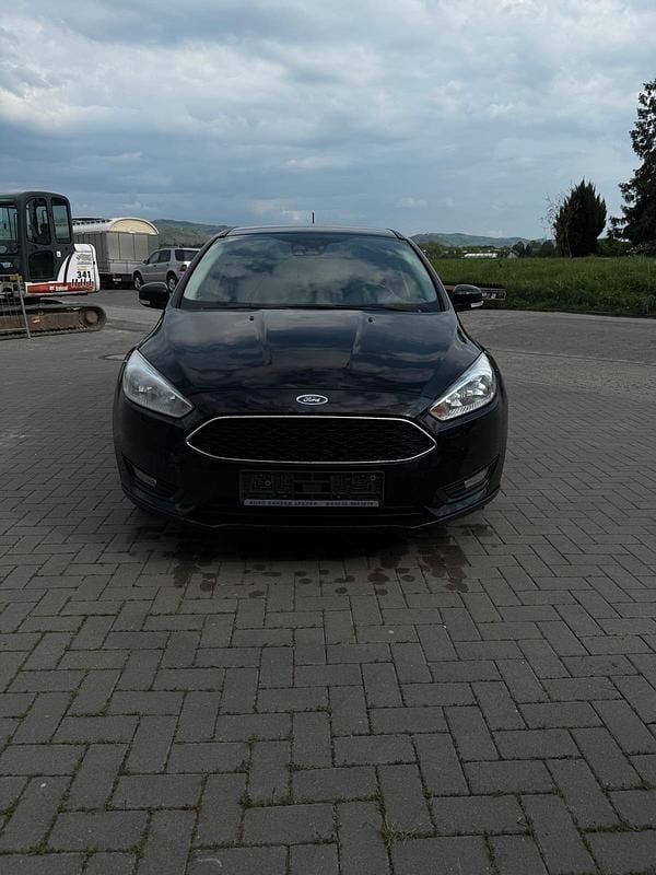 Second-hand Ford Focus 125 CP (91 kW) 2017 Negru Break