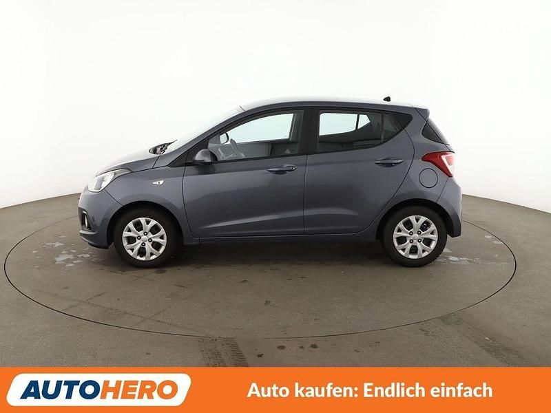 Gebraucht Hyundai i10 Trend 67 PS (49 kW) 2016 Grau Kleinwagen