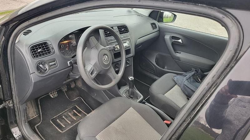 Gebraucht VW Polo Trendline 60 PS (44 kW) 2012 Schwarz Kleinwagen