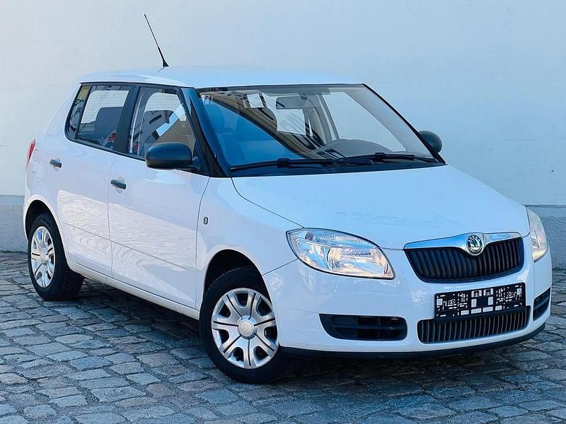 Gebraucht Skoda Fabia 60 PS (44 kW) 2009 Candyweiss Limousine