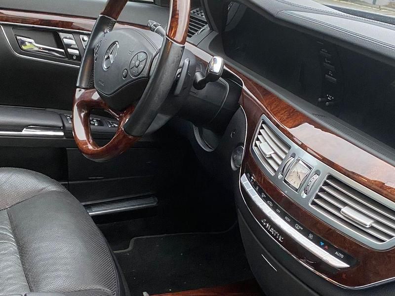 Gebraucht Mercedes S500L 435 PS (319 kW) 2011 Schwarz Limousine