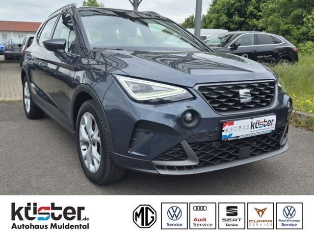 Grau Gebraucht 2022 Seat Arona FR SUV | 22.790 € (Etwas zu teuer) - Bild 1/4