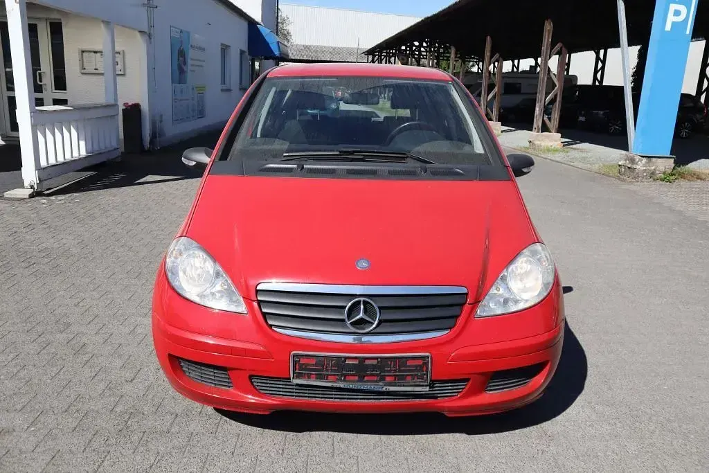 Gebraucht Mercedes A170 Classic 116 PS (85 kW) 2006 Jupiter red Limousine