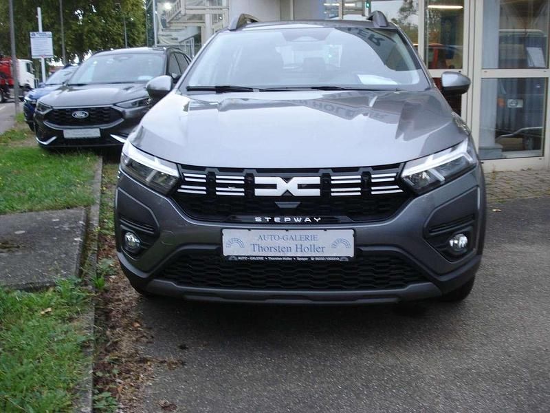 Neu Dacia Sandero Expression 91 PS (66 kW) 2025 Dolomitgrau Kleinwagen