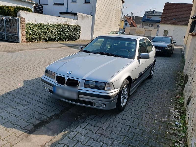 Gebraucht BMW 316 105 PS (77 kW) 2000 Silber Limousine