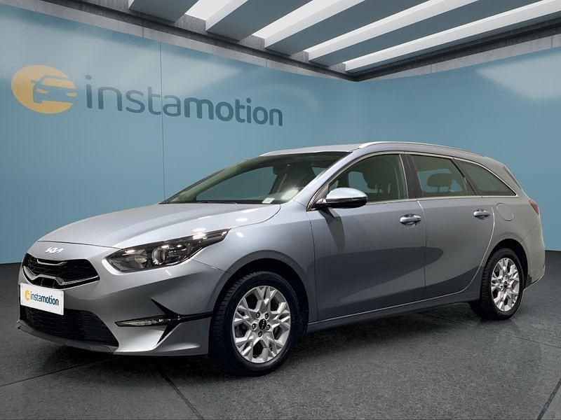 Silber Gebraucht 2023 Kia Ceed Kombi | 20.949 € (Fairer Preis) - Bild 1/4