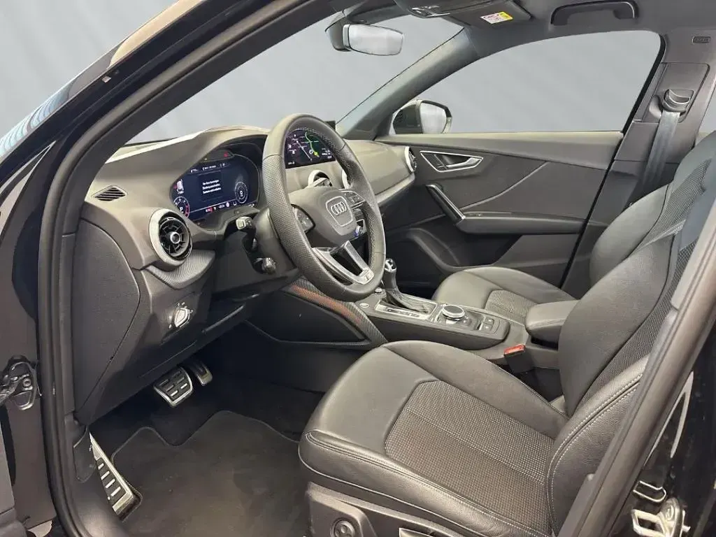 Gebraucht Audi Q2 S-Line 150 PS (110 kW) 2024 Mythosschwarz (metallic) SUV