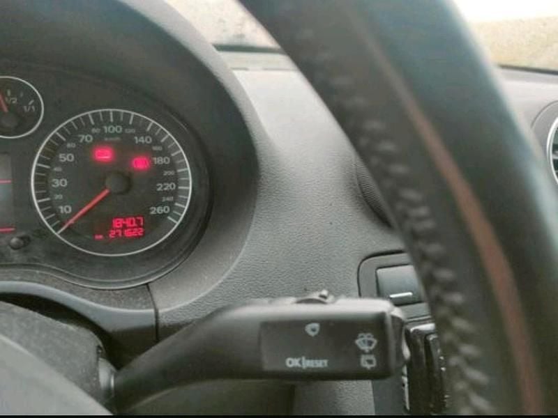 Schwarz Gebraucht 2004 Audi A3 Limousine | 1.300 € (Guter Preis) - Bild 1/4
