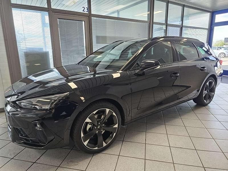 Neu Cupra Leon 150 PS (110 kW) 2026 Midnightschwarzmet. Kombi