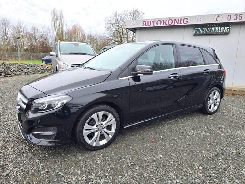 Gebraucht Mercedes B180 109 PS (80 kW) 2016 Schwarz Van / Kleinbus