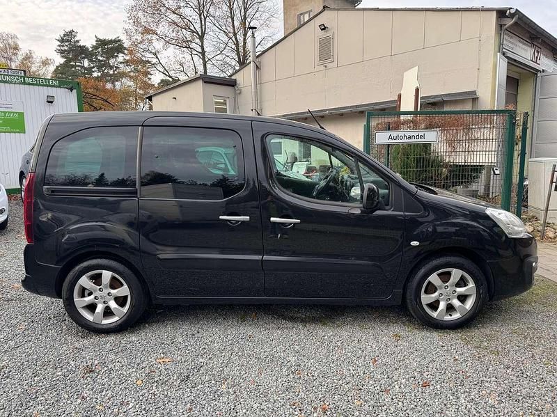 Gebraucht Citroën Berlingo SELECTION 120 PS (88 kW) 2018 Lack onyx schwarz Van / Kleinbus