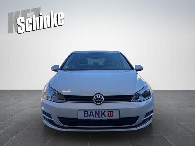 Usado VW Golf VII Trendline 96 HP (70 kW) 2013 Branco Sedan