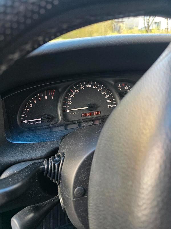 Gebraucht Opel Vectra 116 PS (85 kW) 2000 Grün Limousine