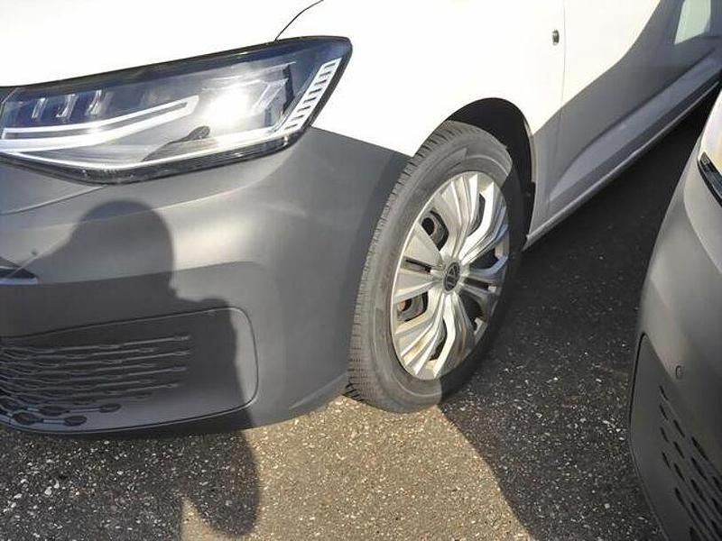 Gebraucht VW Caddy Maxi 122 PS (89 kW) 2022 Weiß Van / Kleinbus