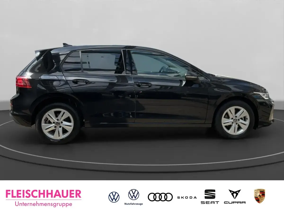 Gebraucht VW Golf VIII Life 245 PS (180 kW) 2024 Schwarz Limousine