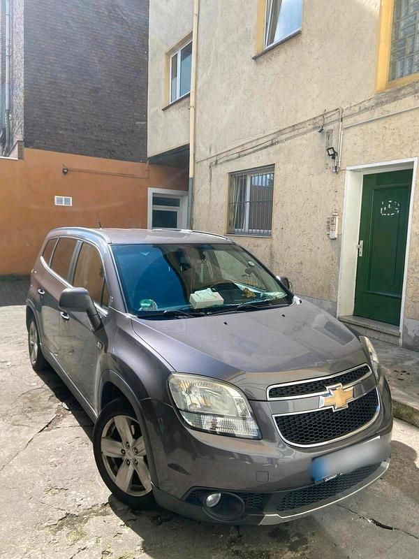 Schwarz Gebraucht 2012 Chevrolet Orlando SUV | 4.700 € (Superpreis) - Bild 1/4