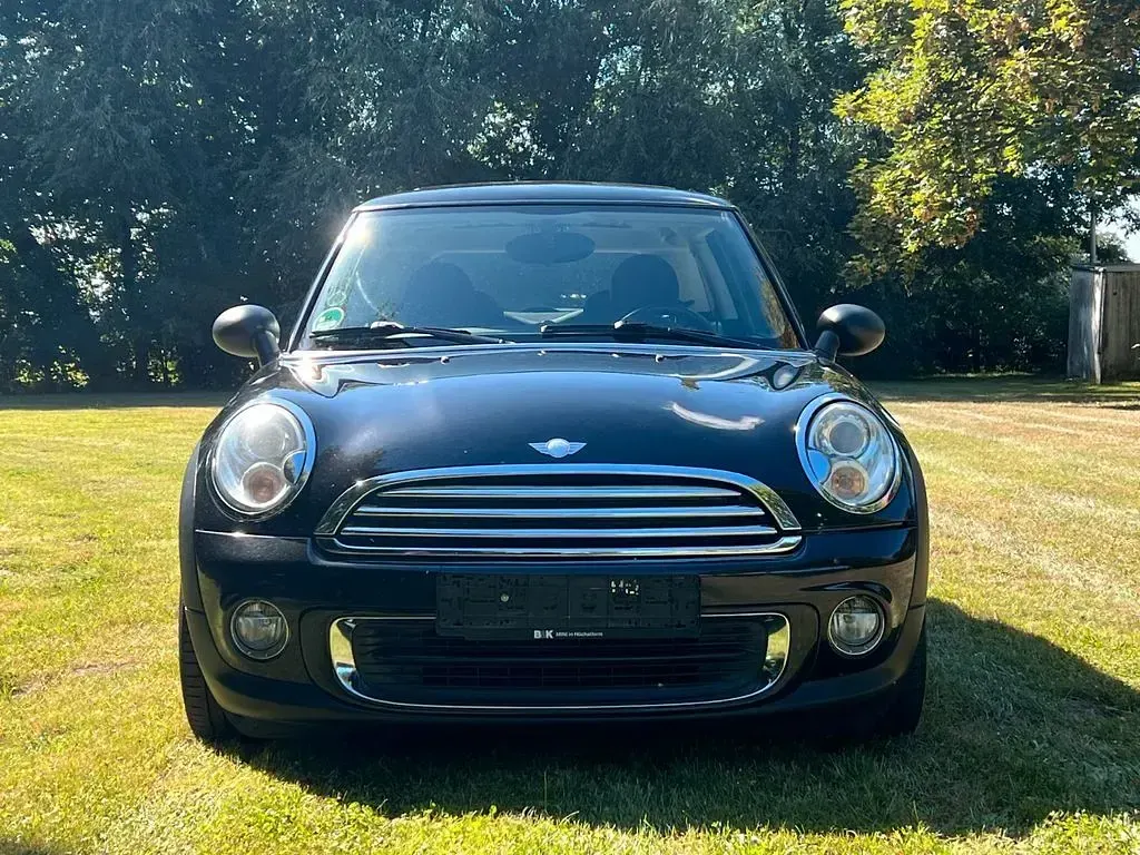 Gebraucht Mini ONE 98 PS (72 kW) 2010 Schwarz Kleinwagen