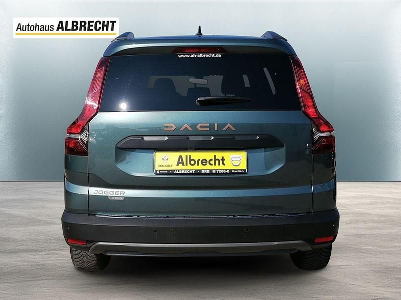 Gebraucht Dacia Jogger Extreme 94 PS (69 kW) 2023 Oxidgrün Van / Kleinbus