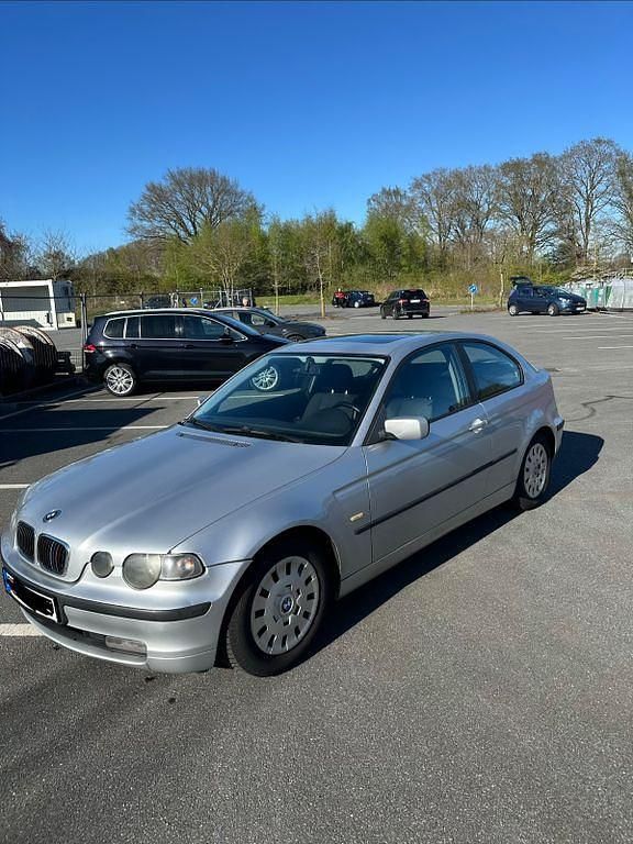 Usado BMW 316 116 HP (85 kW) 2001 Prateado Sedan