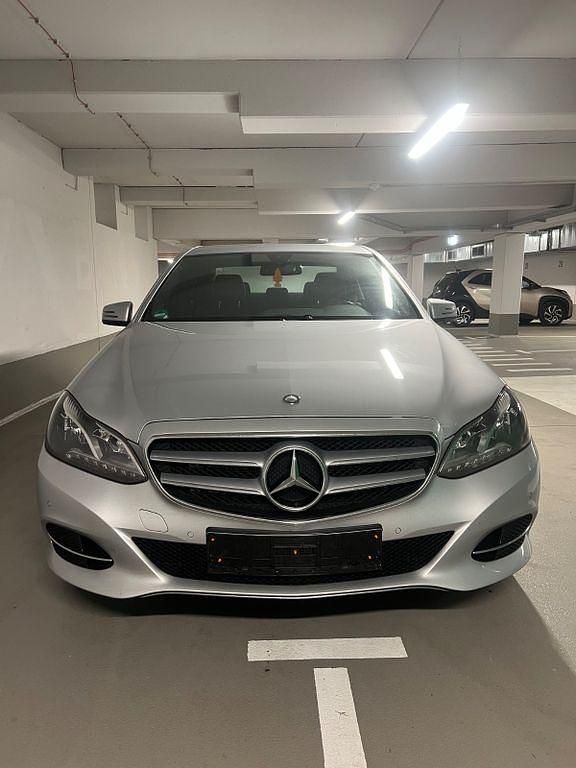 Gebraucht Mercedes E200 Elegance 184 PS (135 kW) 2013 Silber Limousine