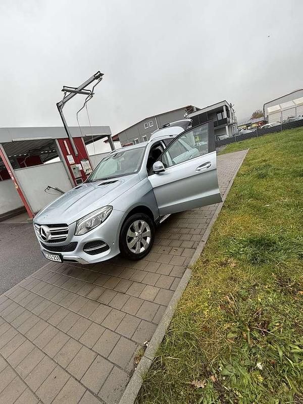 Gebraucht 2016 Mercedes GLE250 SUV | 25.400 € (Fairer Preis) - Bild 1/4