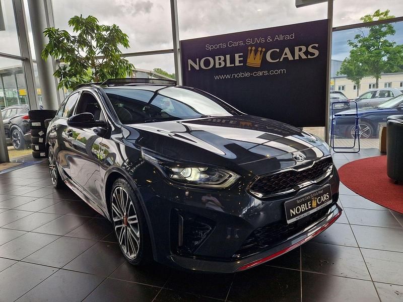 Grau Gebraucht 2019 Kia ProCeed GT Kleinwagen | 24.690 € (Etwas zu teuer) - Bild 1/4