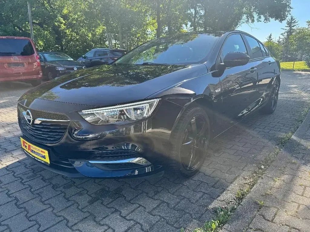 Gebraucht Opel Insignia Selection 140 PS (102 kW) 2018 Blau Limousine