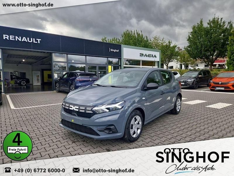 Grau Neu 2025 Dacia Sandero Essentiel Kleinwagen | 16.190 € - Bild 1/4