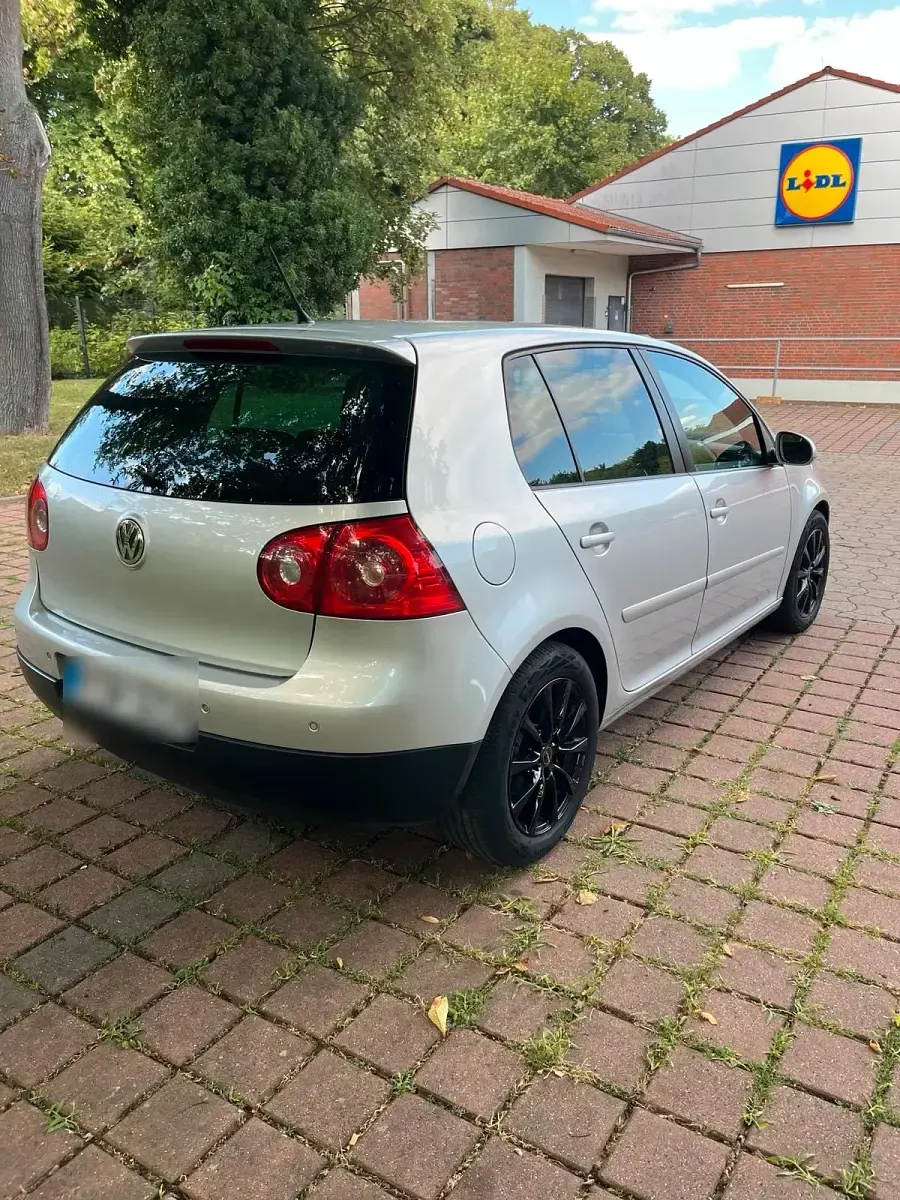 Gebraucht VW Golf V 140 PS (102 kW) 2006 Grau Kleinwagen