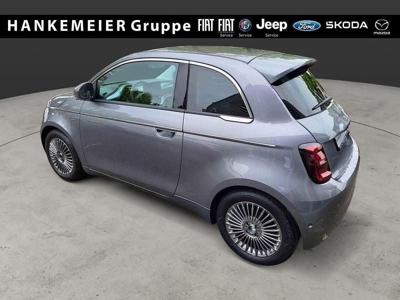 Neu Fiat 500e Tech 86 kW (118 PS) 2025 Grau Limousine