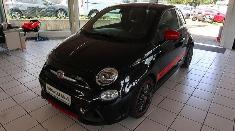 Schwarz Gebraucht 2022 Abarth 595 Competizione Kleinwagen | 22.410 € (Guter Preis) - Bild 1/4