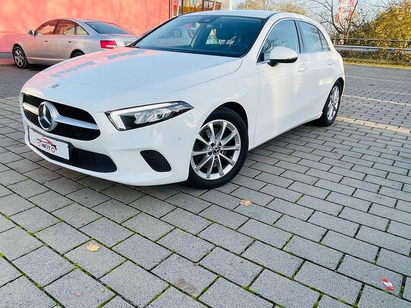 Gebraucht Mercedes A220 190 PS (139 kW) 2020 Weiß Limousine