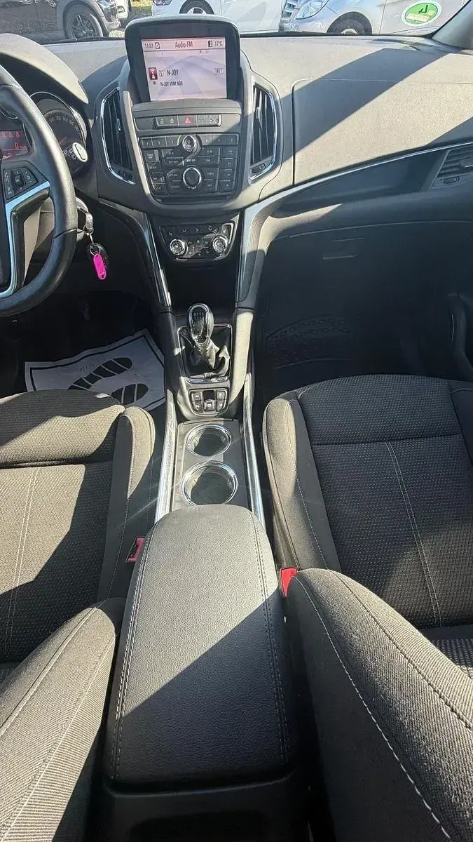 Gebraucht Opel Zafira Tourer Innovation 131 PS (96 kW) 2013 Weiß Van / Kleinbus