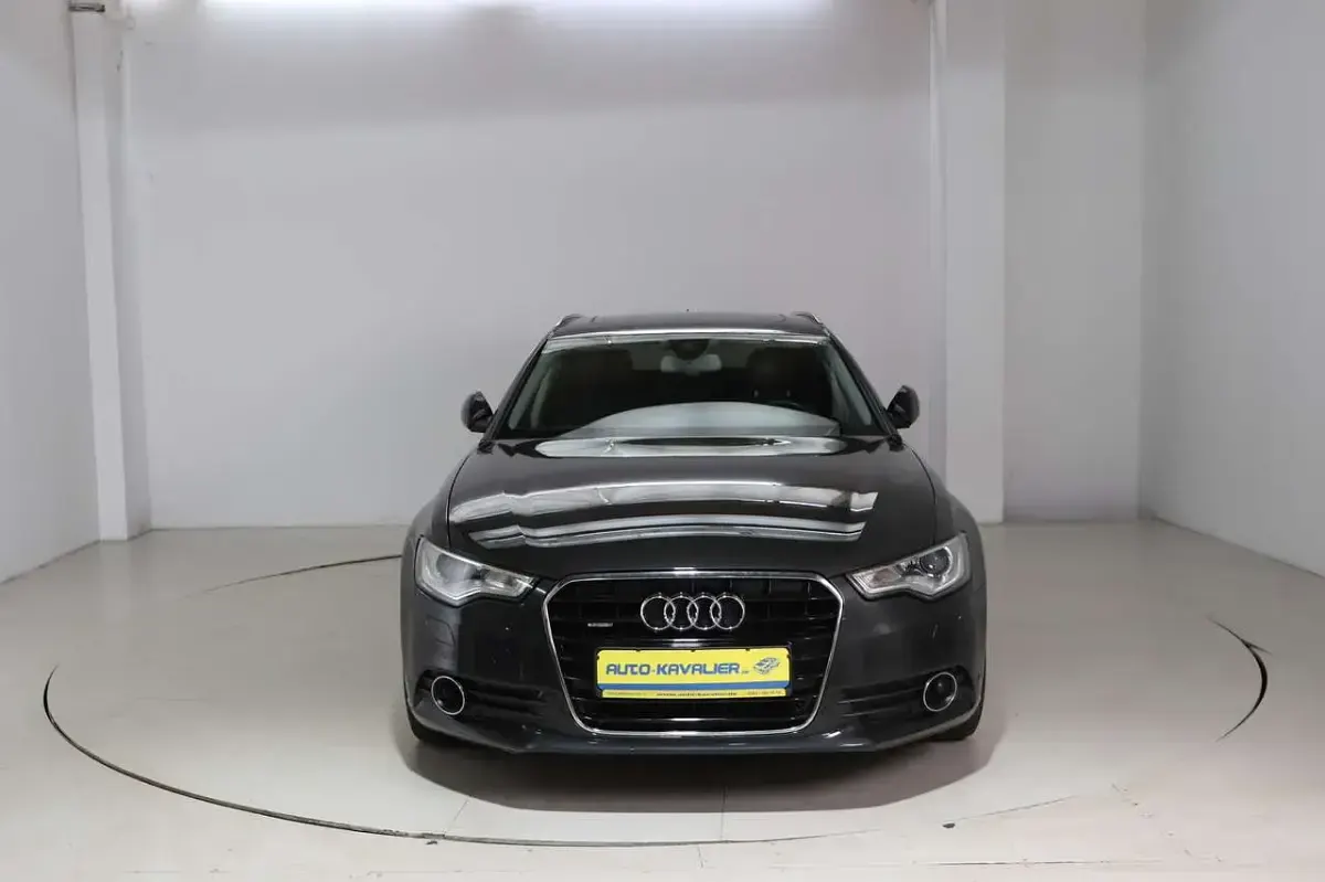 Gebraucht Audi A6 Ambiente 204 PS (150 kW) 2012 Grau Kombi