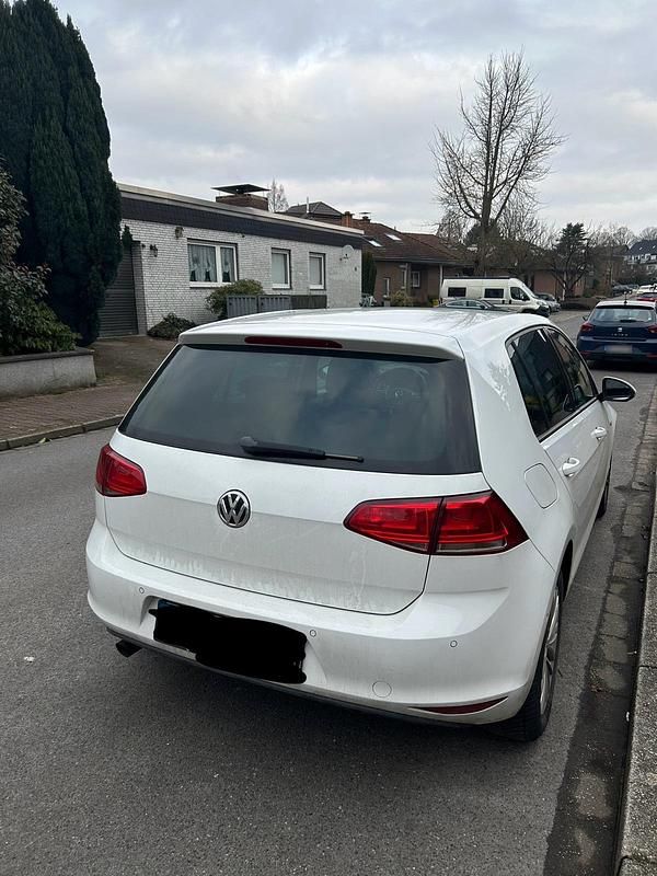 Gebraucht VW Golf VII Cup 105 PS (77 kW) 2014 Weiß Kleinwagen