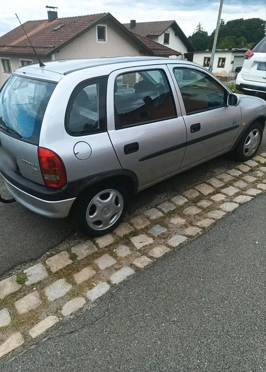 Gebraucht Opel Corsa 60 PS (44 kW) 1998 Silber Kleinwagen