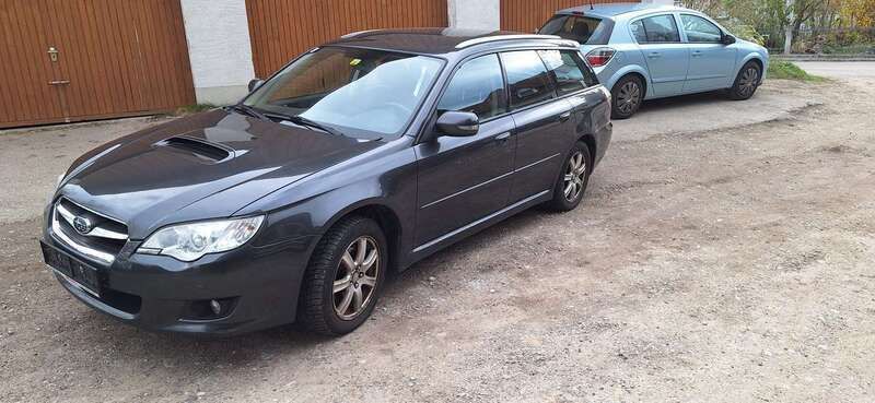 Schwarz Gebraucht 2008 Subaru Legacy Comfort Kombi | 1.600 € - Bild 1/4