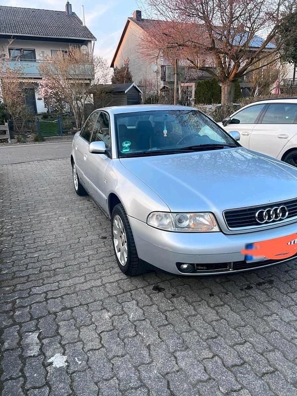 Gebraucht Audi A4 100 PS (73 kW) 2000 Silber Limousine
