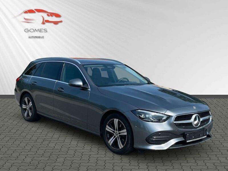 Grau Gebraucht 2022 Mercedes C200 Kombi | 28.490 € (Superpreis) - Bild 1/4