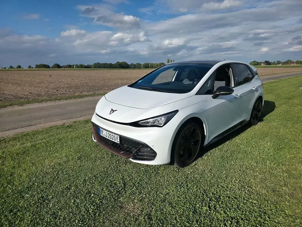Gebraucht Cupra Born 150 kW (204 PS) 2023 Weiß Kleinwagen