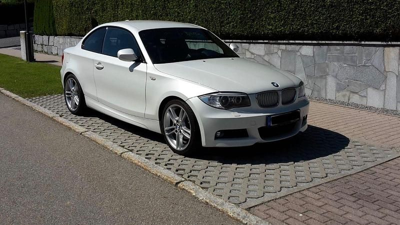 Gebraucht BMW 118 Coupé Efficient Dynamics 143 PS (105 kW) 2014 Weiß Coupé