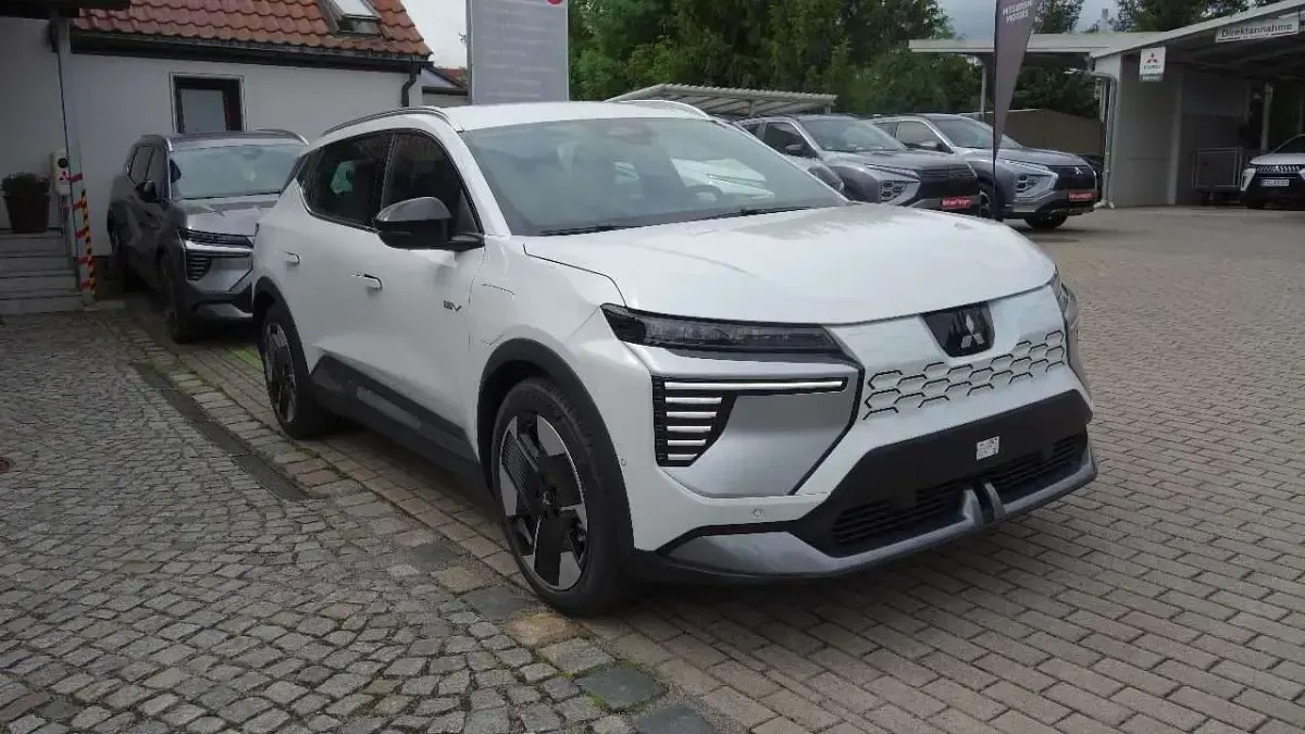 Neu Mitsubishi Eclipse Diamant Edition 160 kW (218 PS) 2026 Himalayaweiß SUV