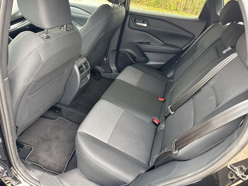 Schwarz Gebraucht 2023 Nissan Qashqai N-Connecta SUV | 21.890 € (Guter Preis) - Bild 1/2