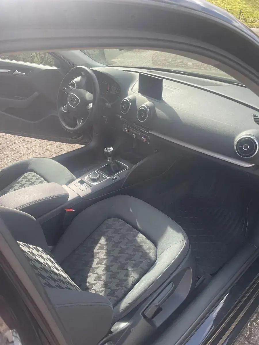 Gebraucht Audi A3 Ambition 105 PS (77 kW) 2013 Schwarz Kombi