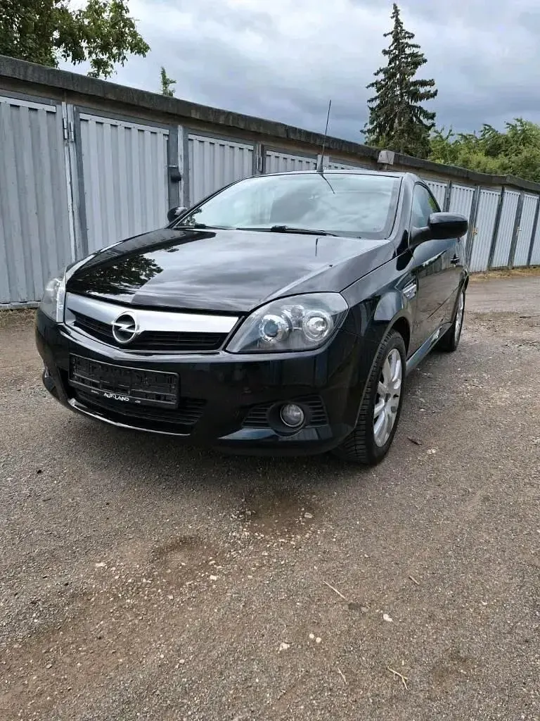 Gebraucht Opel Tigra 90 PS (66 kW) 2009 Schwarz Cabrio