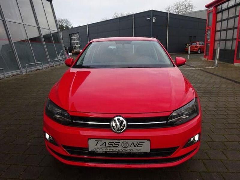 Gebraucht VW Polo Comfortline 100 PS (73 kW) 2018 Rot Limousine